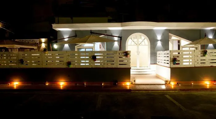 City Pompei Accommodations 3* Pompeya